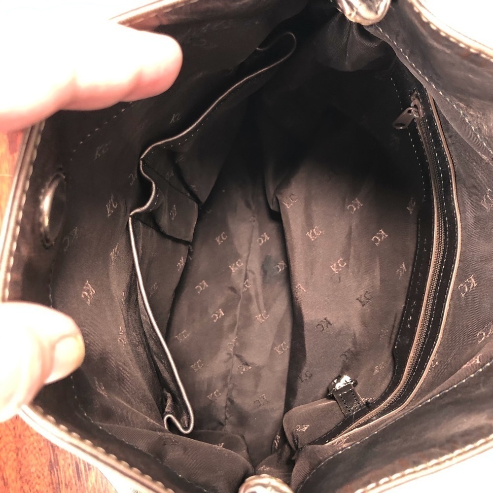 KENNETH COLE Metallic Shoulder Bag. EUC. - Picture 4 of 7